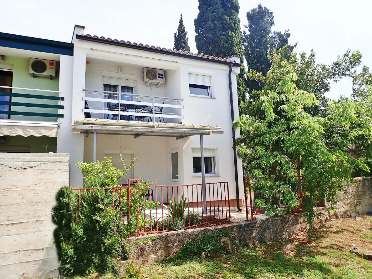 Apartment Maca Starigrad Paklenica Exterior foto