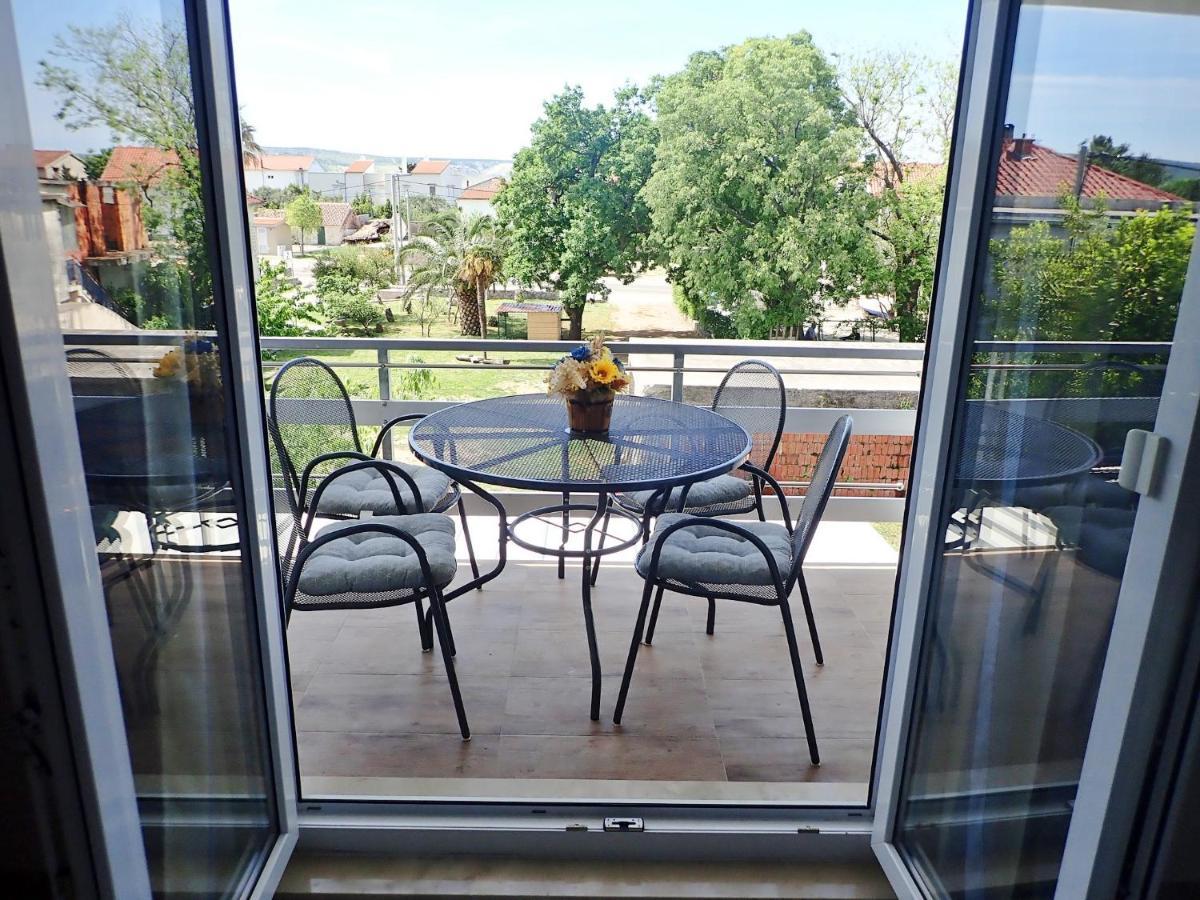 Apartment Maca Starigrad Paklenica Exterior foto